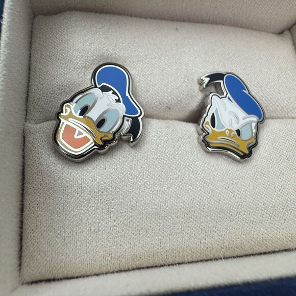Cufflinks Inc. Disney Donald Duck Two Faces Cufflinks - Picture 6 of 6